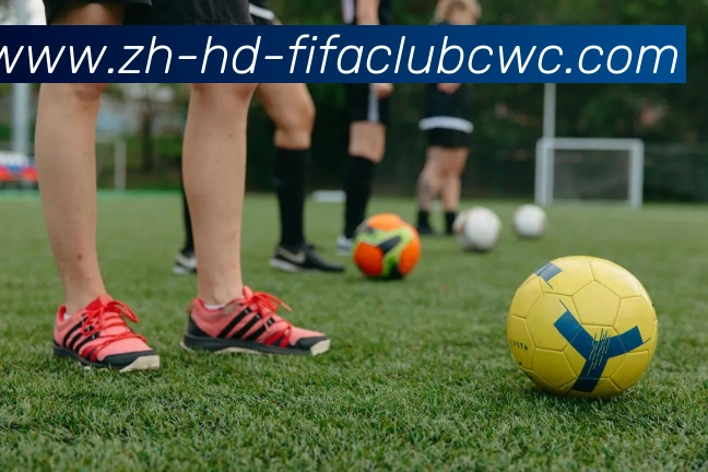 2013年中超联赛完整赛程回顾及关键比赛盘点